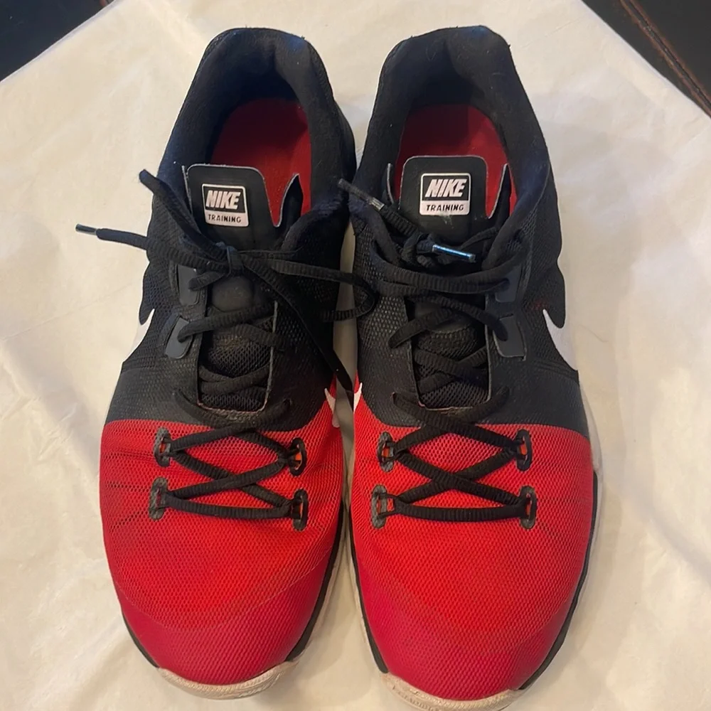 NIKE ♥️🖤RED & BLACK Training Shoes 🖤♥️Dual Fusion - Picture 5 of 8